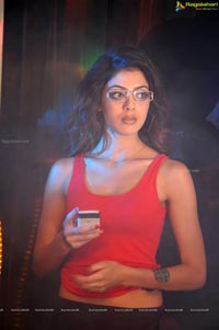 Parvathi Melton in Pub