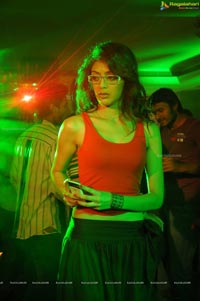 Parvathi Melton in Pub