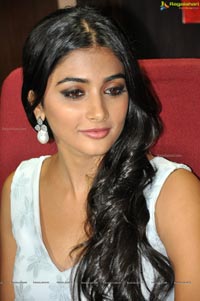 Oka Laila Kosam Pooja Hegde