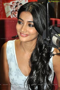 Oka Laila Kosam Pooja Hegde