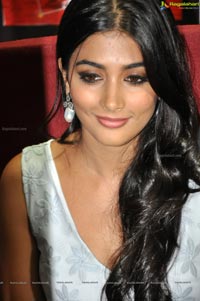 Oka Laila Kosam Pooja Hegde