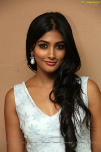 Oka Laila Kosam Pooja Hegde