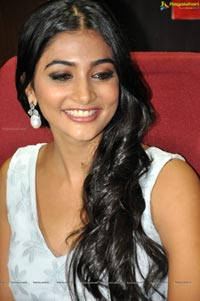 Oka Laila Kosam Pooja Hegde