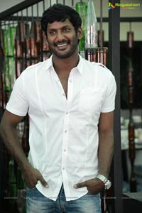 Poojai Hero Vishal