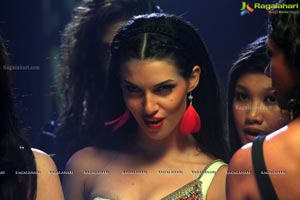 Scarlett Mellish Wilson in Samar