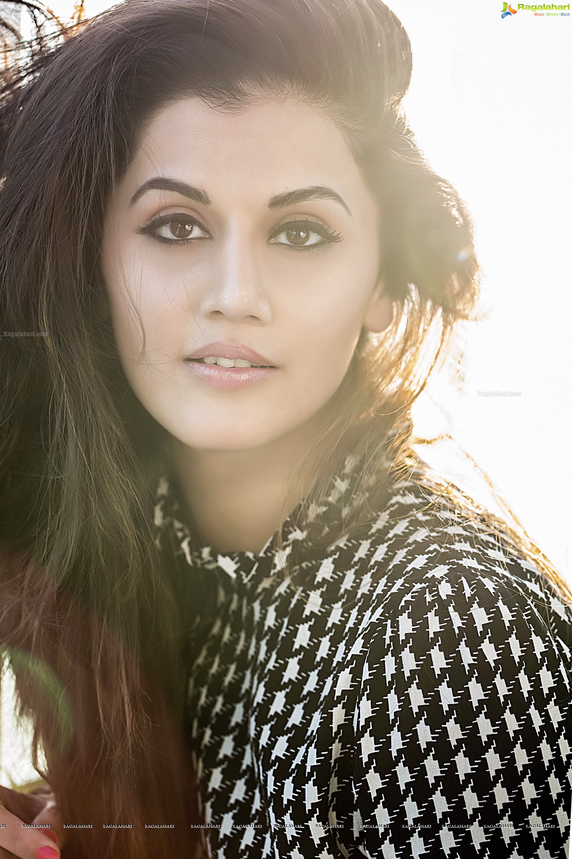 Taapsee (High Definition)