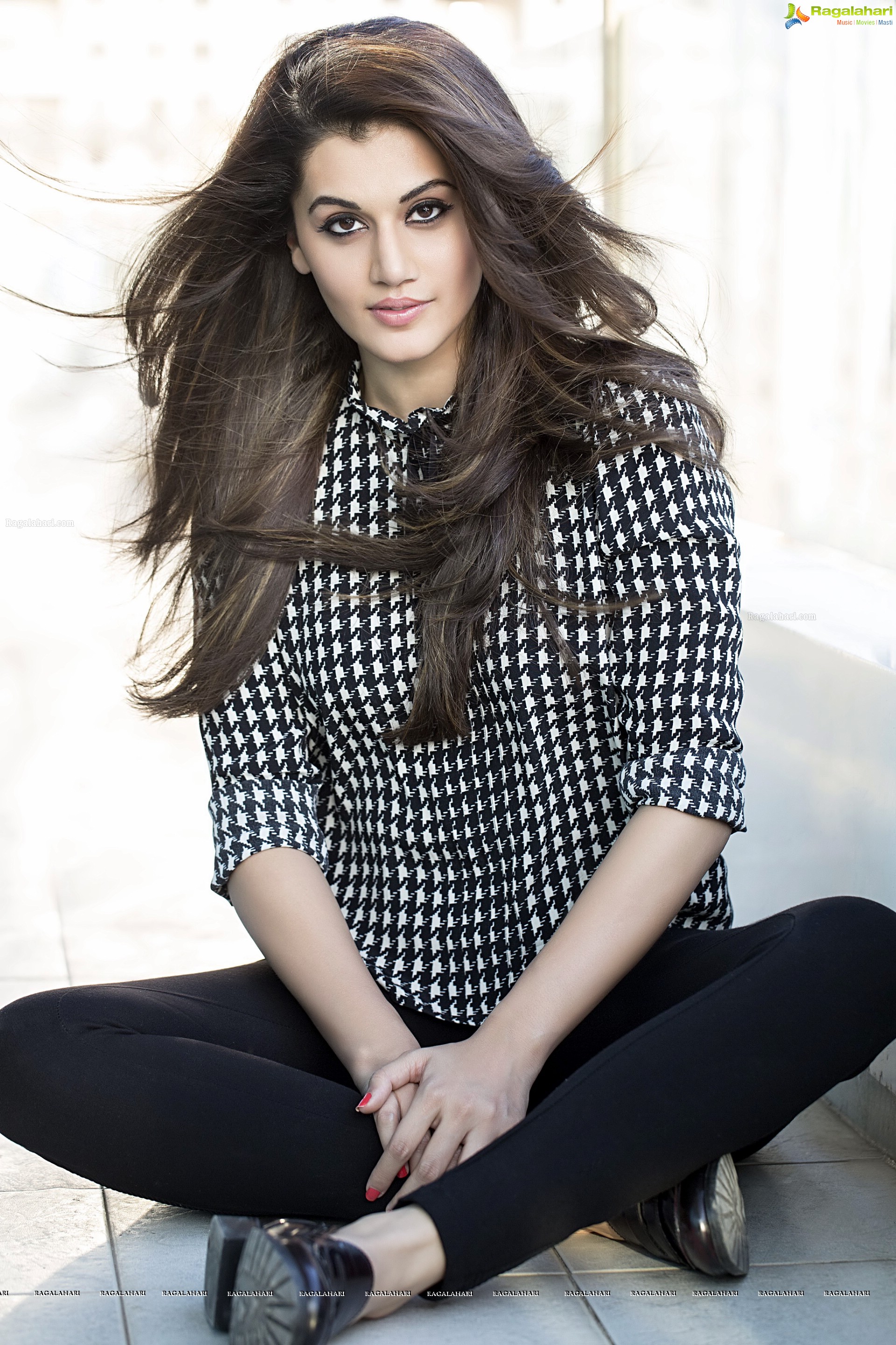 Taapsee (High Definition)