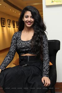 Daksha Nagarkar Photos