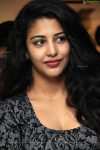 Daksha Nagarkar Photos