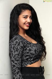 Daksha Nagarkar Photos