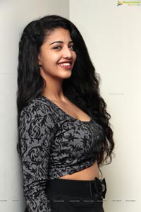 Daksha Nagarkar Photos