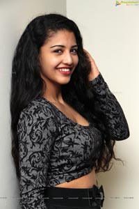 Daksha Nagarkar Photos