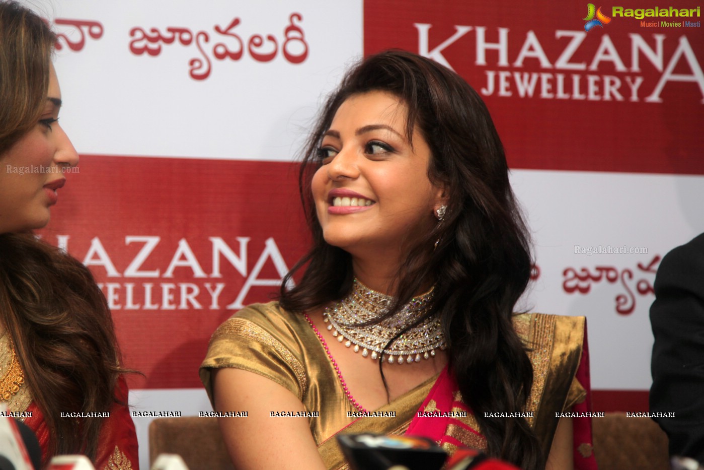 Kajal Aggarwal in Saree at Khazana Jewellery, Vizag, Exclusive HD Photos