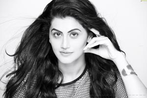 Heroine Taapsee High Resolution Photos