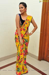 Anchor Anasuya in Sare