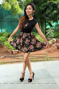 Juhi Chavan Photos