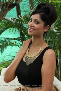 Mahekhanita Murthy Photos