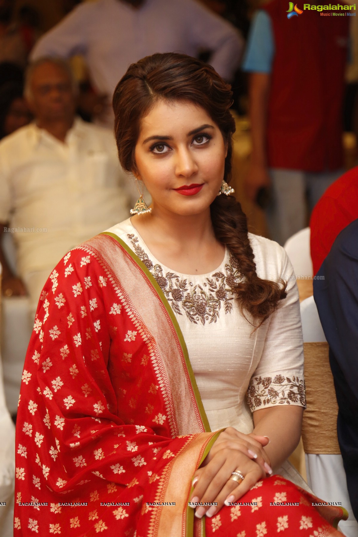 Rashi Khanna in Salwar Dress - Raashi Khanna at Santosham 2015 Curtain Raiser