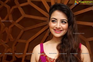 Zoya Afroz Photos