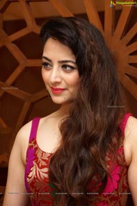 Zoya Afroz Photos