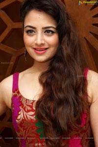 Zoya Afroz Photos