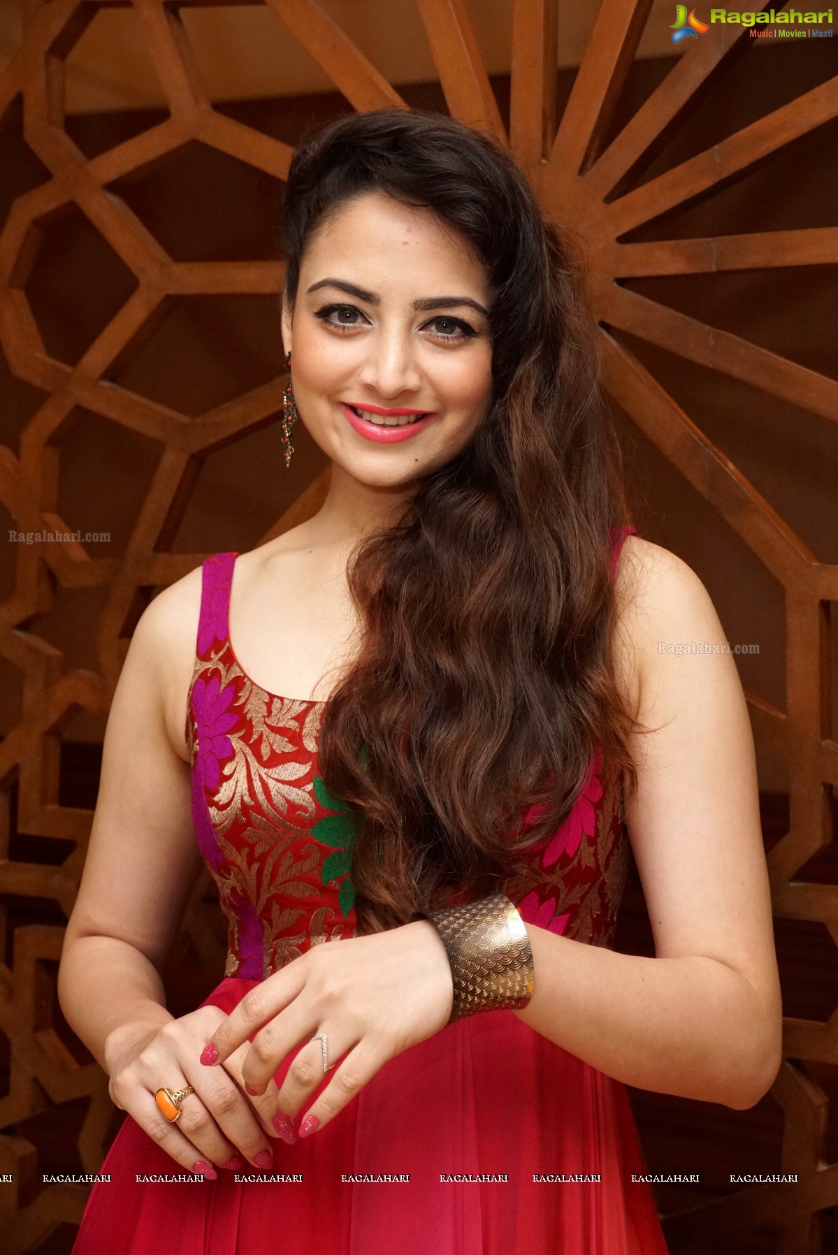 Zoya Afroz