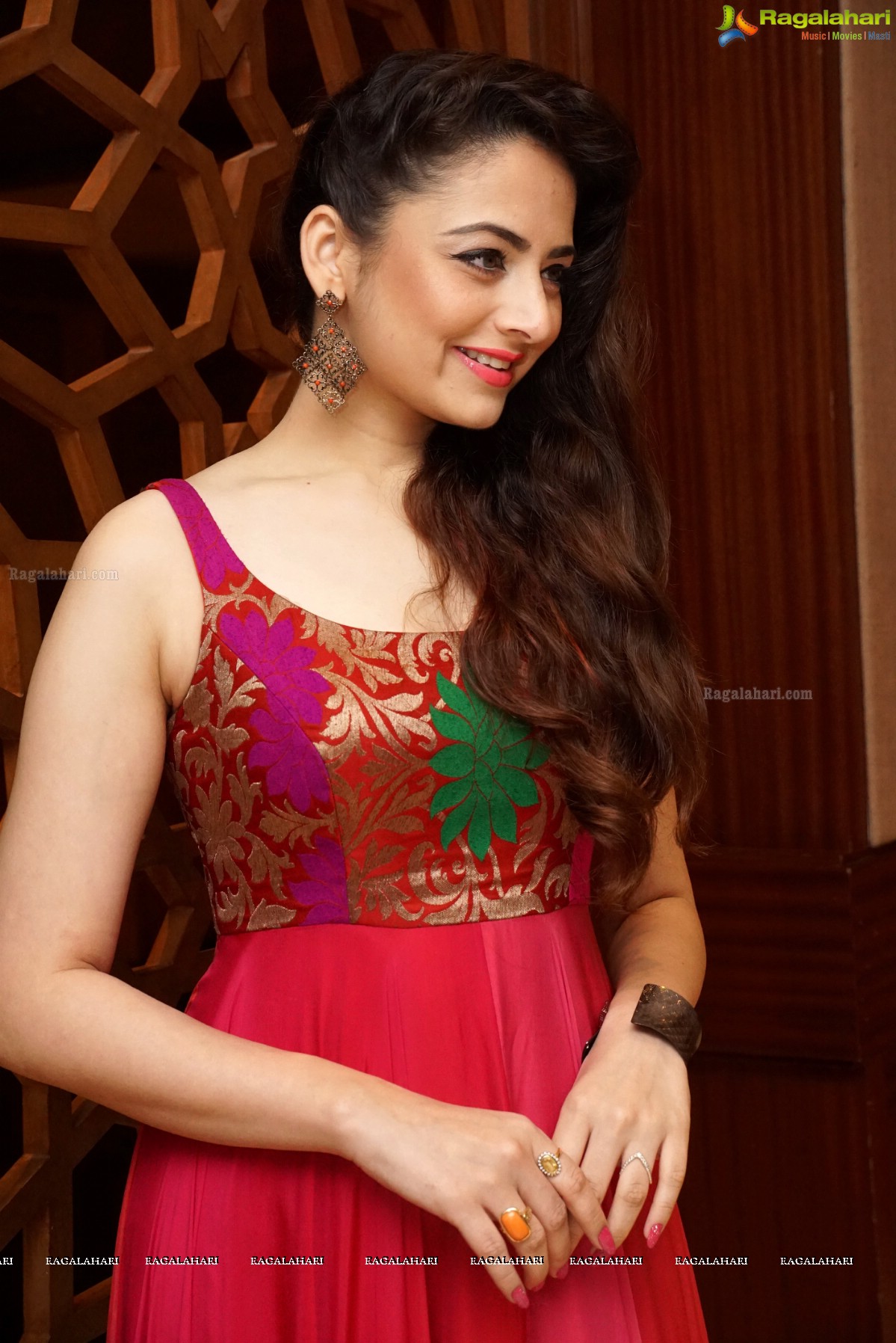 Zoya Afroz