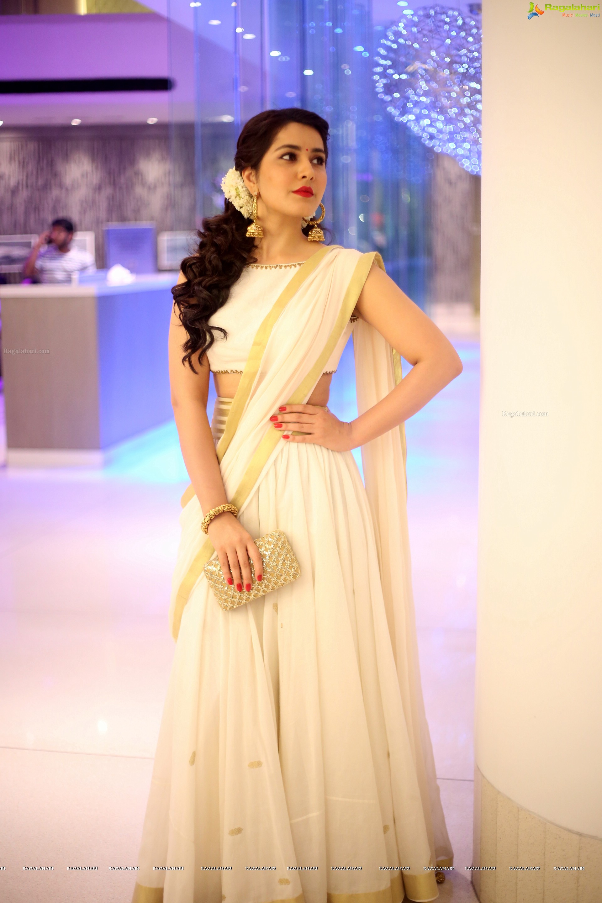 Super Cute Raashi Khanna in White Dress HD Photos