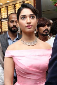 Tamannaah Bhatia at Malabar Gold n Diamonds showroom