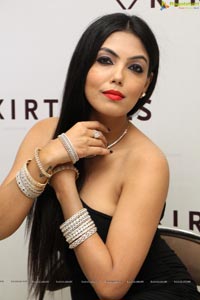 Deepa Devender at Kirtilal's Dazzling Bangle Mela