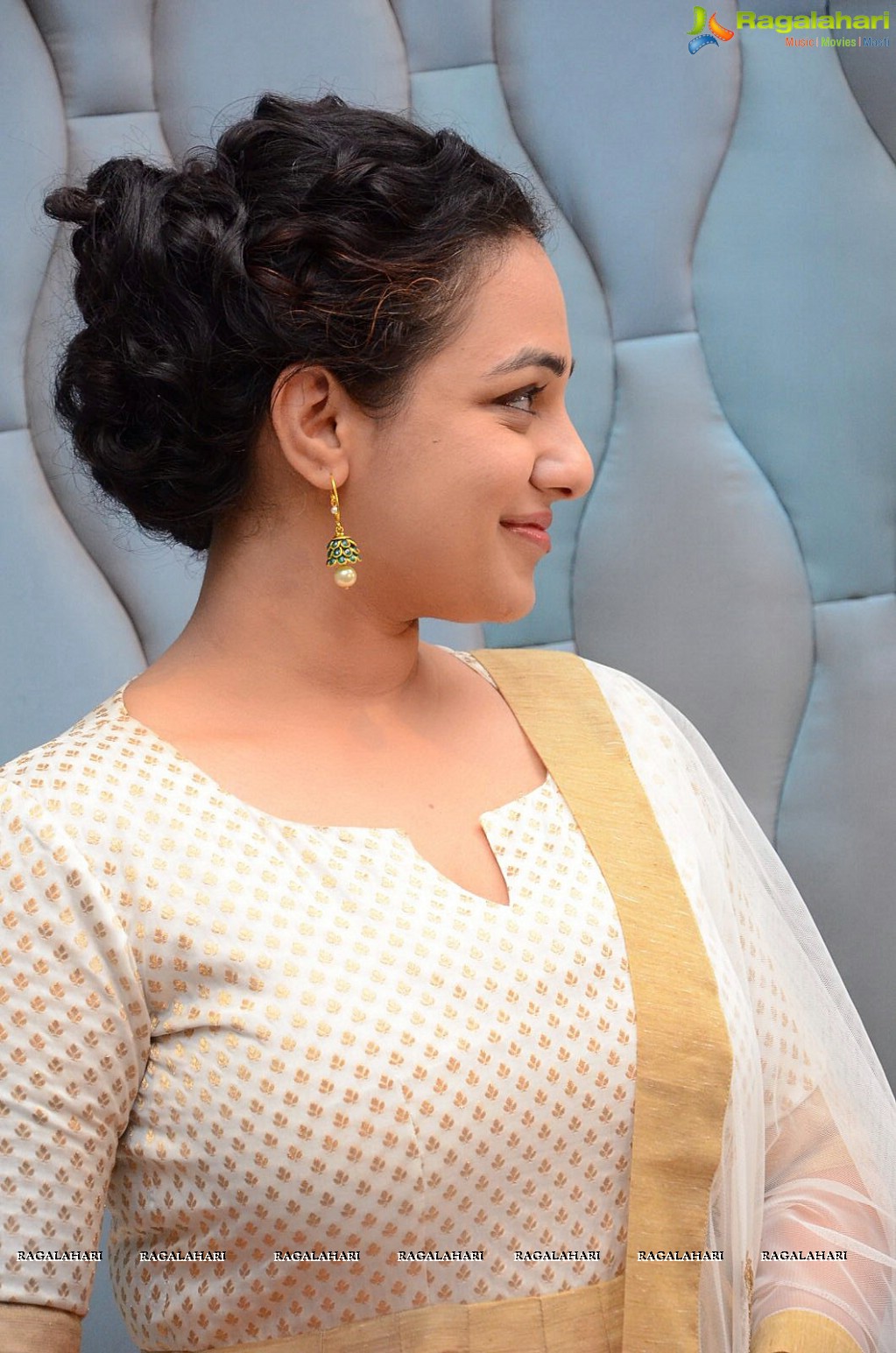 Nithya Menen at 100 Days of Love Press Meet, Photo Gallery