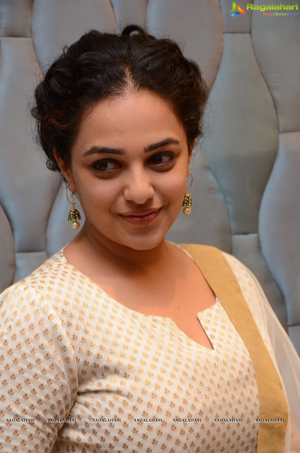 Nithya Menen at 100 Days of Love Press Meet, Photo Gallery