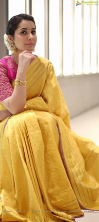 PICS: Raashi Khanna is a ray of sunshine in a yellow saree that