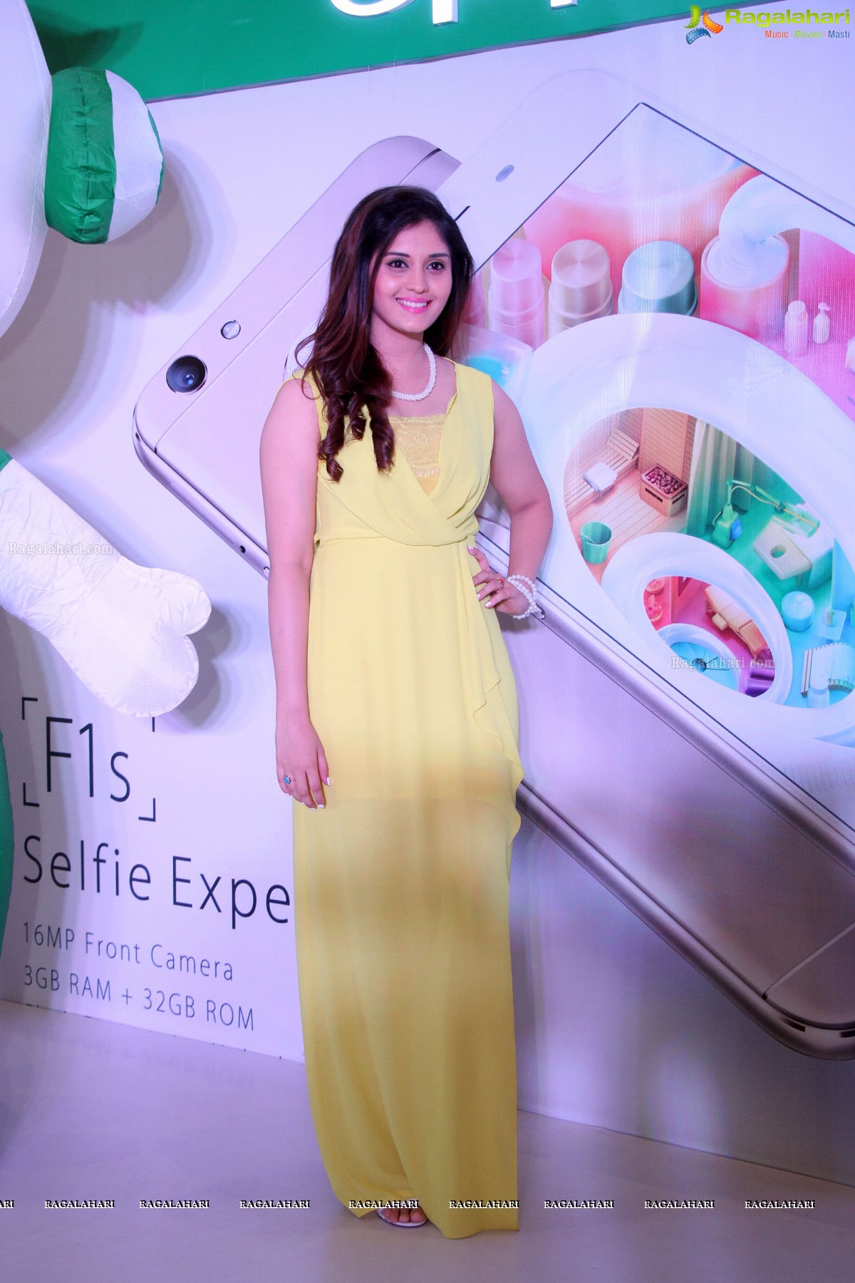 Surbhi at Oppo F1s Mobile Launch, Hyderabad, Photo Gallery