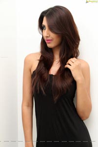 Komal Kalra