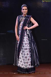 Catherine Tresa at Woven 2017 