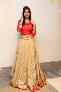 Naziya Khan at Sutraa 2nd Edition Exhibition Curtain Raiser