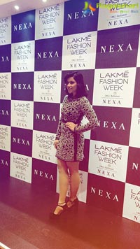 Mannara Chopra @ Lakme Fashion Week