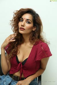 Aditi Tiwari