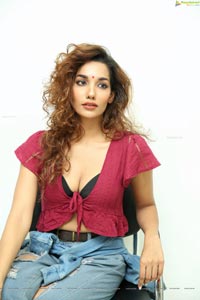 Aditi Tiwari