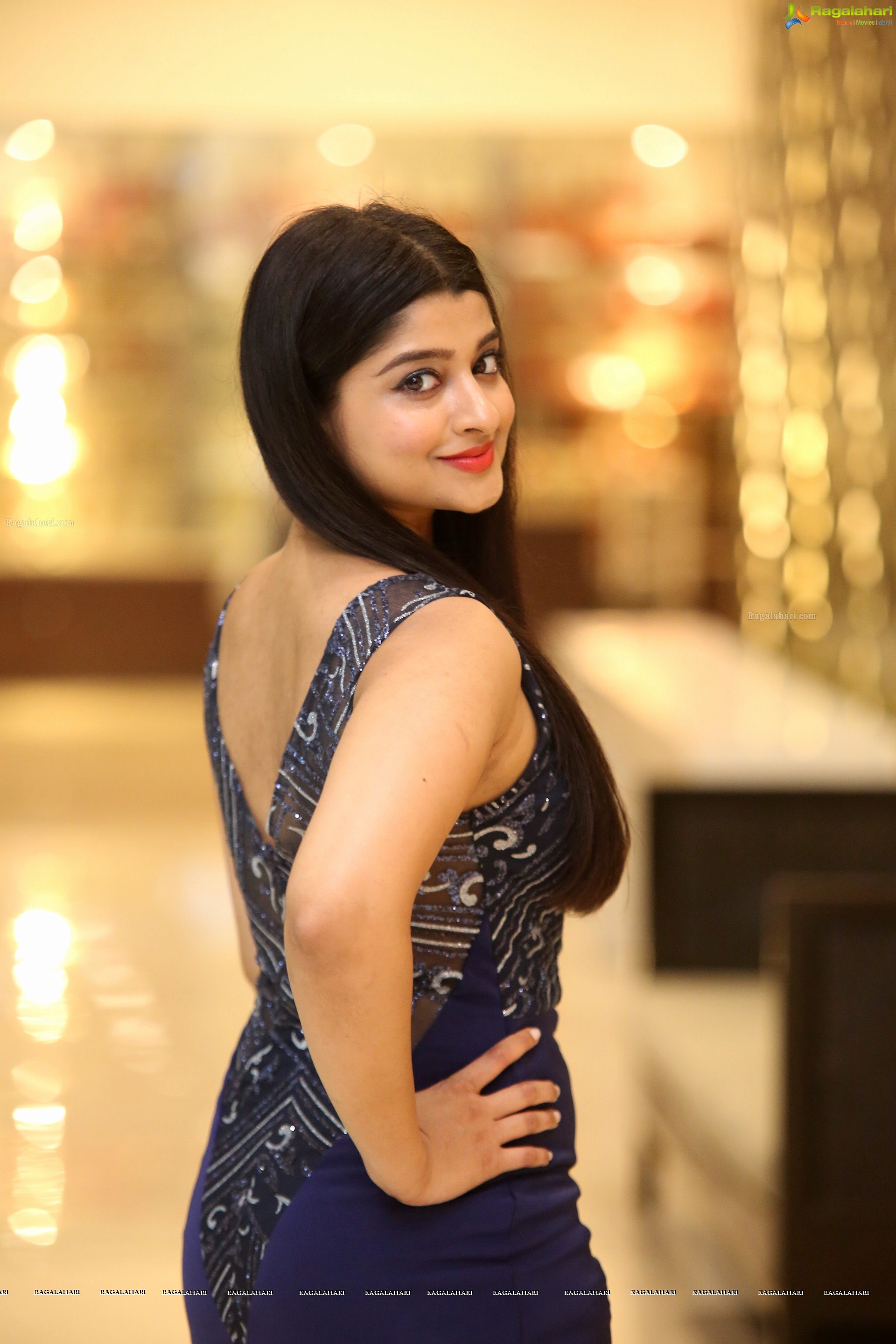 Aishani Shetty at SIIMA 7th Edition Curtain Raiser and Short Film Awards (High Definition Photos)