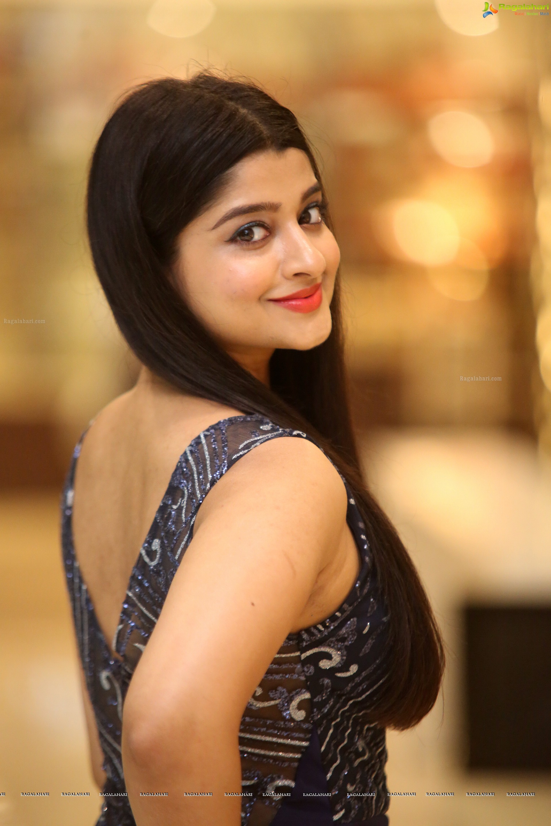 Aishani Shetty at SIIMA 7th Edition Curtain Raiser and Short Film Awards (High Definition Photos)