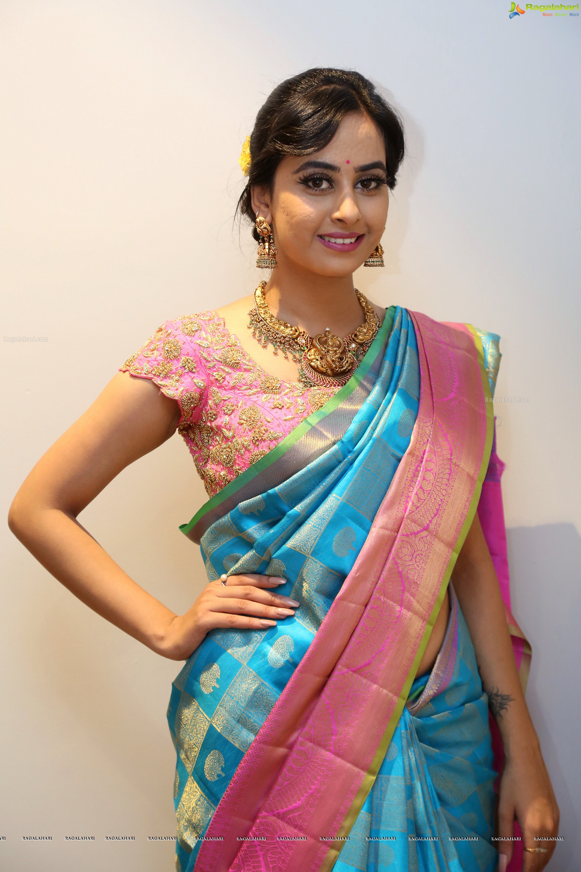 Ameeksha Amy Pawar at Mugdha Store Launch (High Definition Photos)