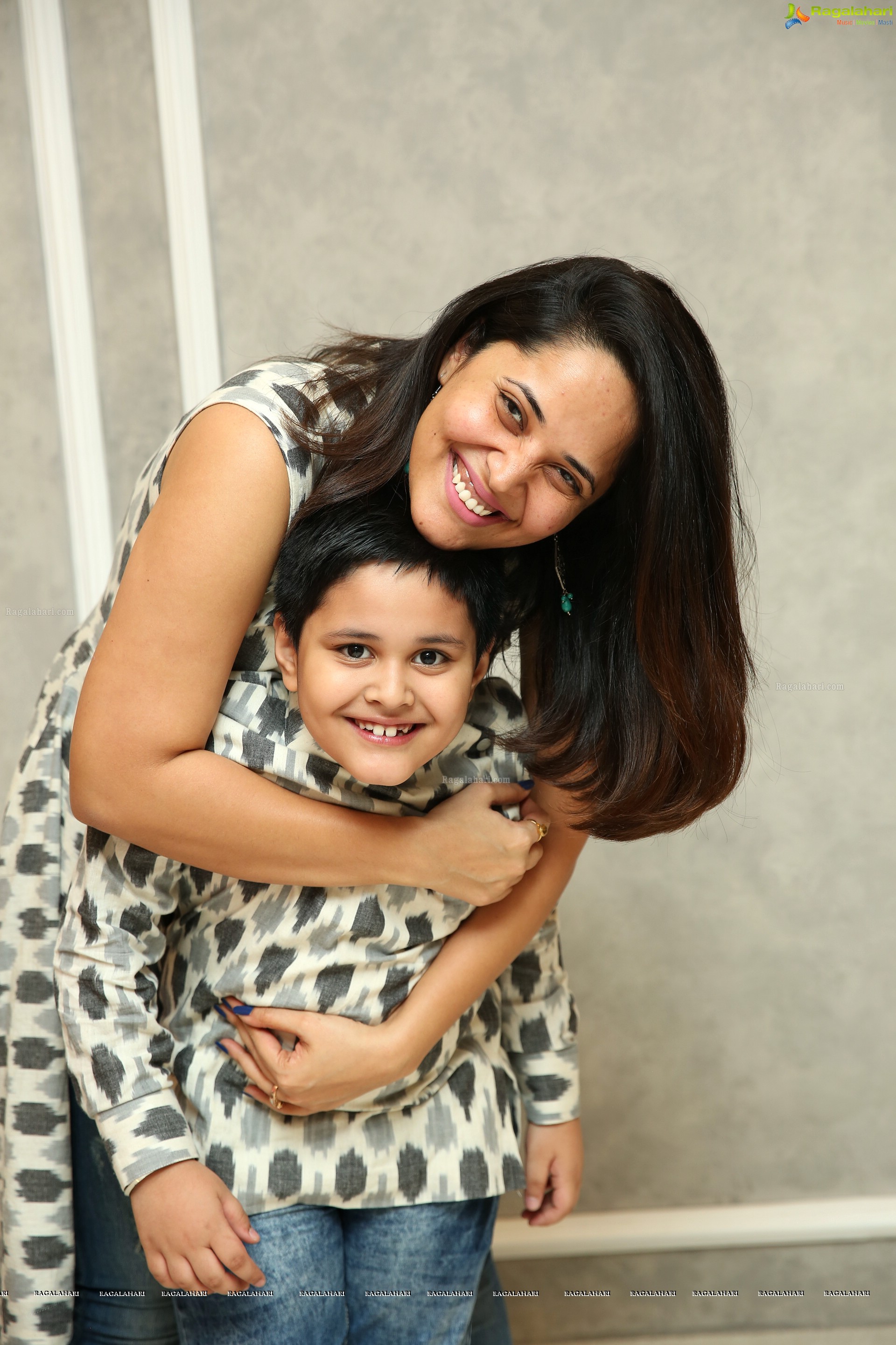 Anasuya with Family at Studio Bustle (High Definition Photos)