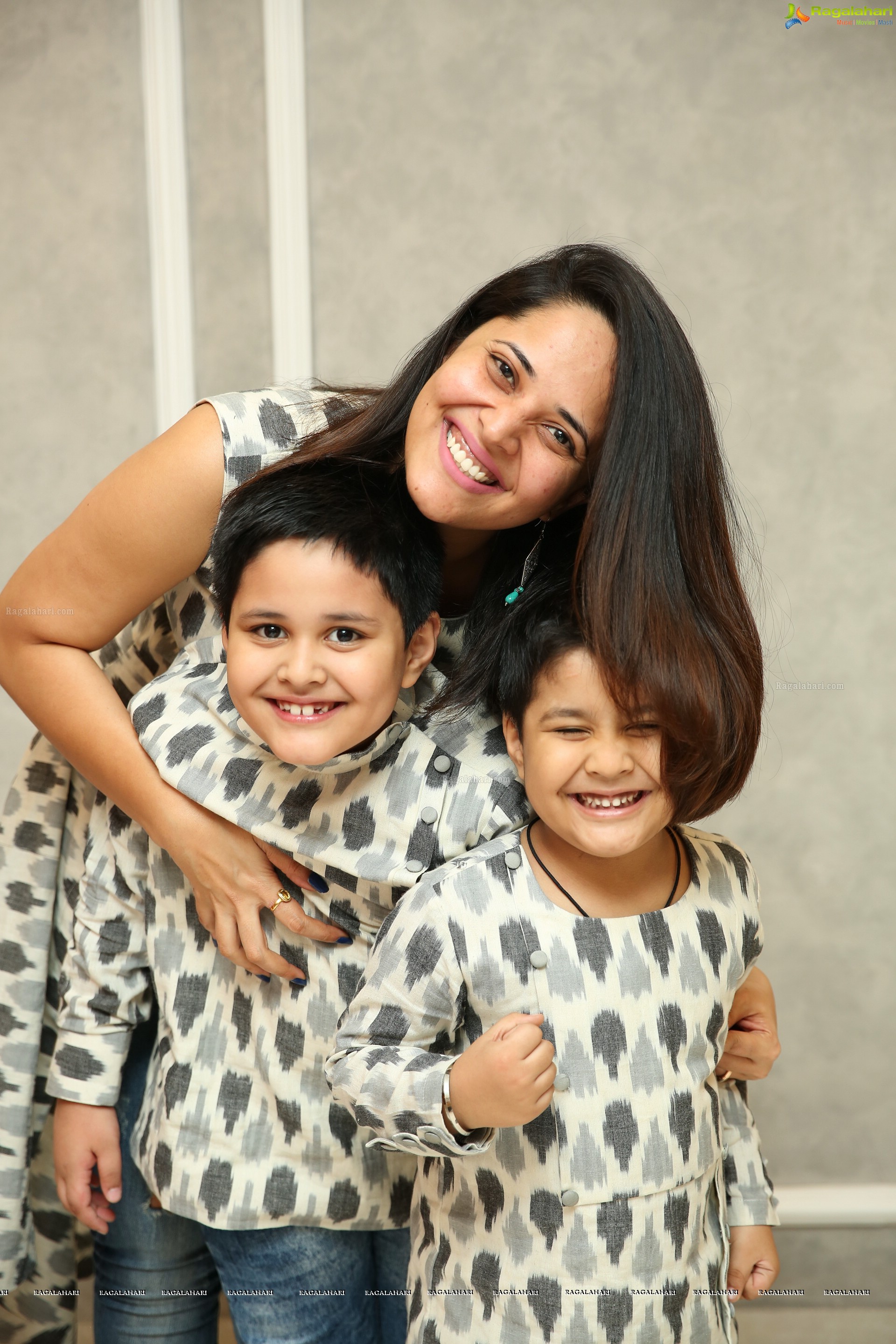 Anasuya with Family at Studio Bustle (High Definition Photos)