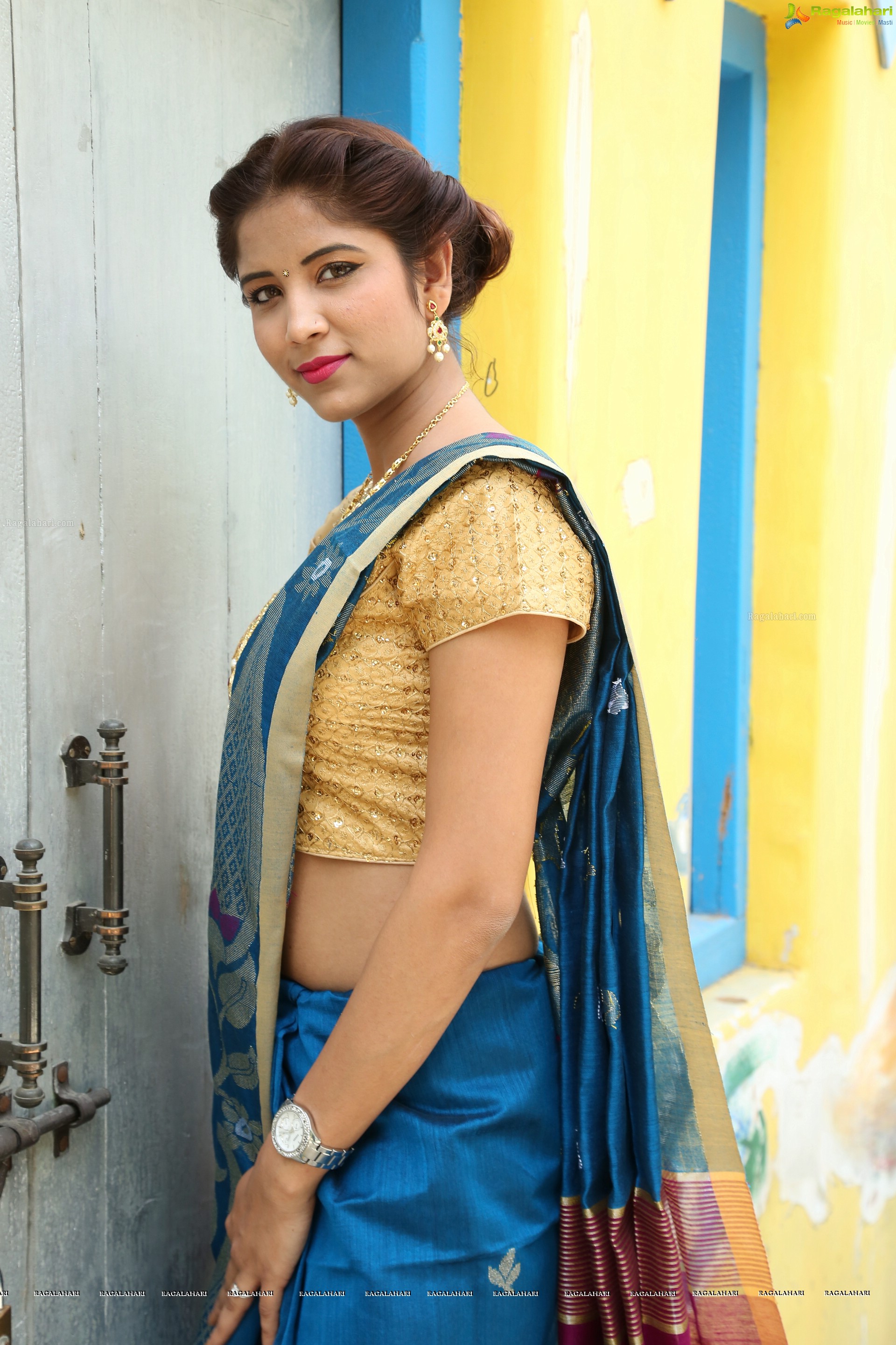 Durga Chowdary at Silk & Cotton Expo Curtain Raiser (High Definition)
