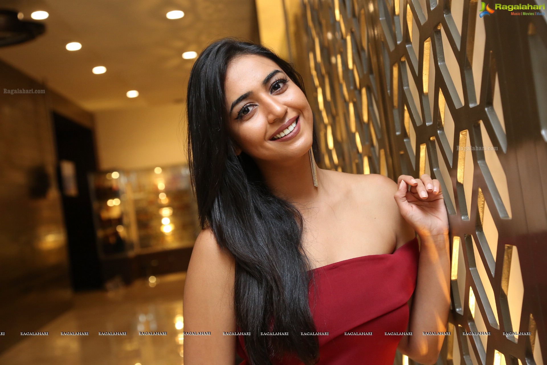 Hitha Chandrasekhar at SIIMA 7th Edition Curtain Raiser and Short Film Awards (High Definition Photos)