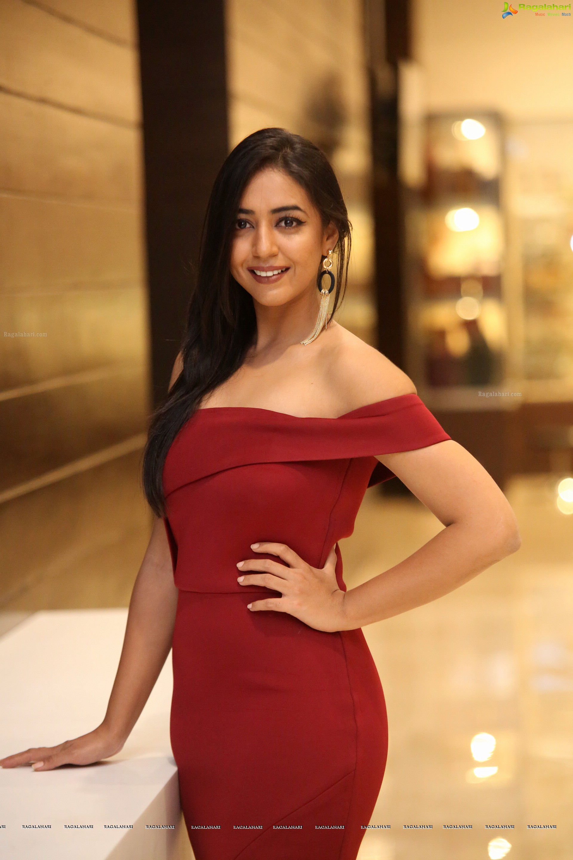 Hitha Chandrasekhar at SIIMA 7th Edition Curtain Raiser and Short Film Awards (High Definition Photos)