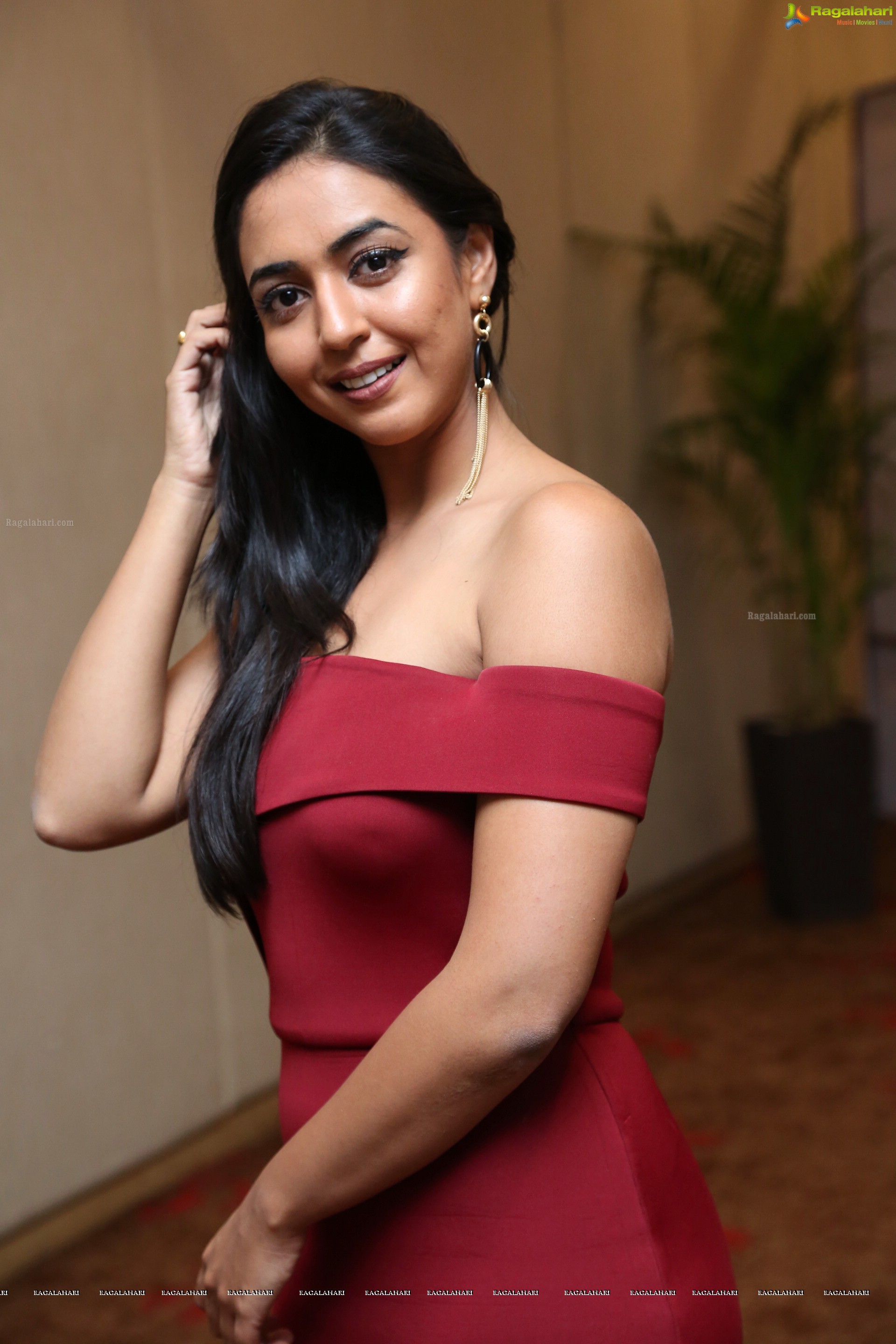 Hitha Chandrasekhar at SIIMA 7th Edition Curtain Raiser and Short Film Awards (High Definition Photos)