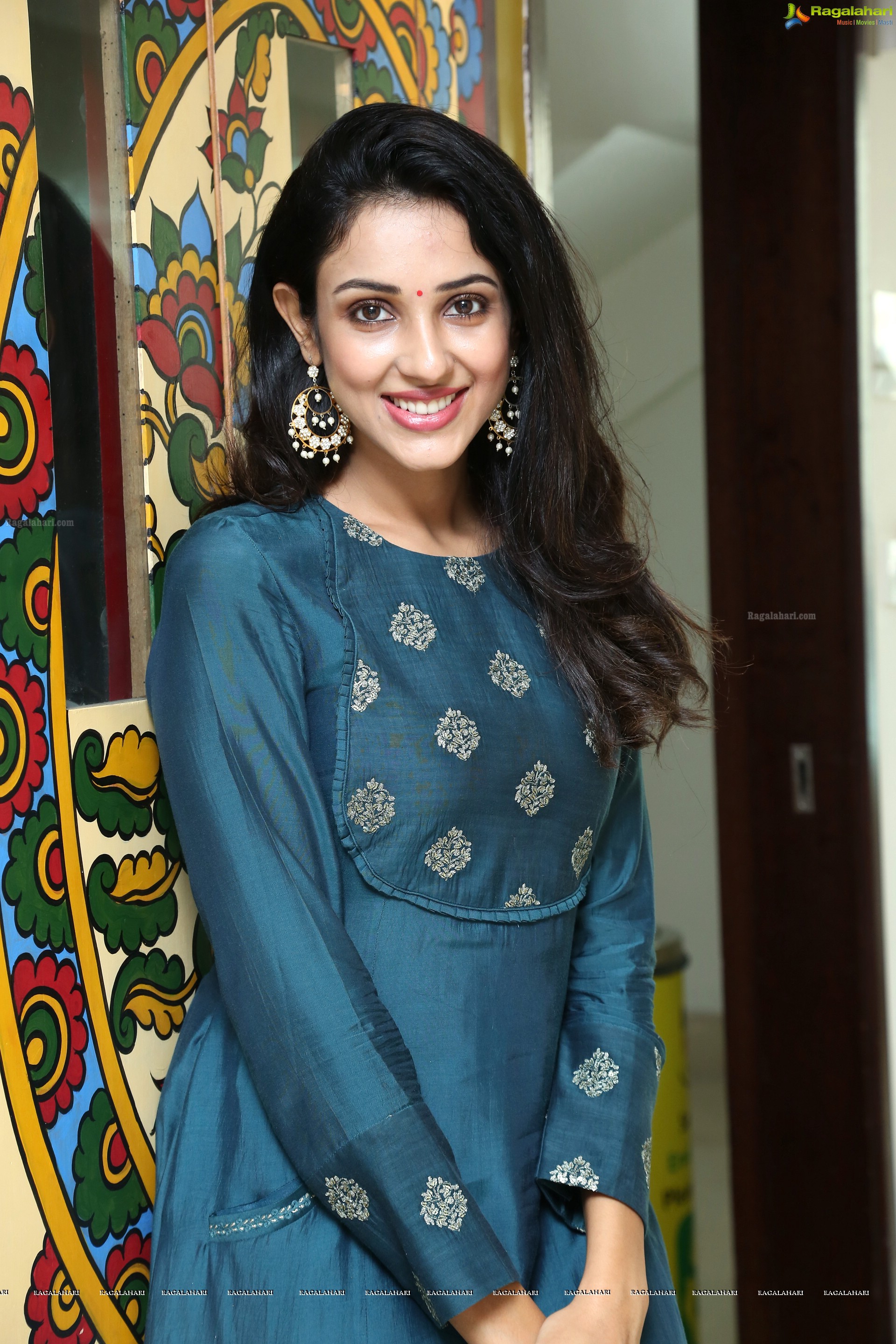 Riya Suman at Hotel Mercure Janmastami Celebrations (High Definition Photos)